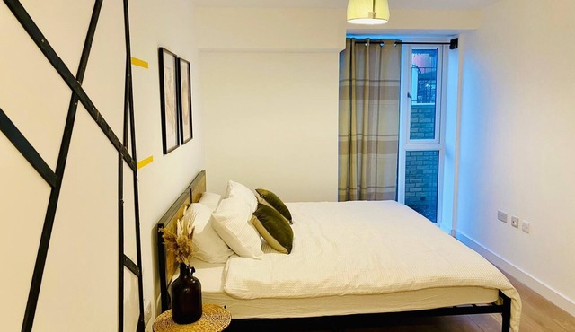 ManCity-Stay & amenties in mins.