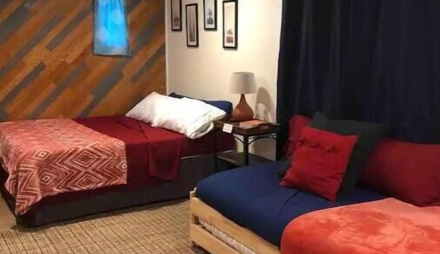 Mandala Studio. Quiet comfortable space near downtown San Antonio. Pets welcome