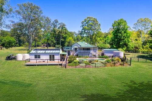 Mandalay Park Farmstay Dooralong Private Farm Holiday Home with Pool Animals