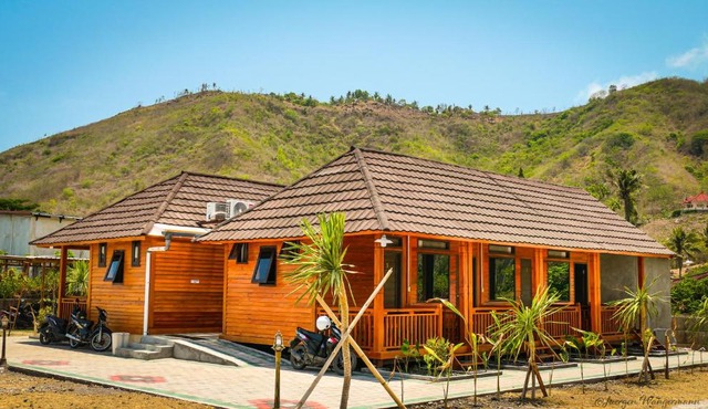 Mandalika Queen Hostel
