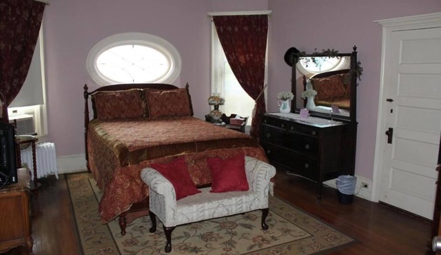 Mandeville at Victorian Charm Inn