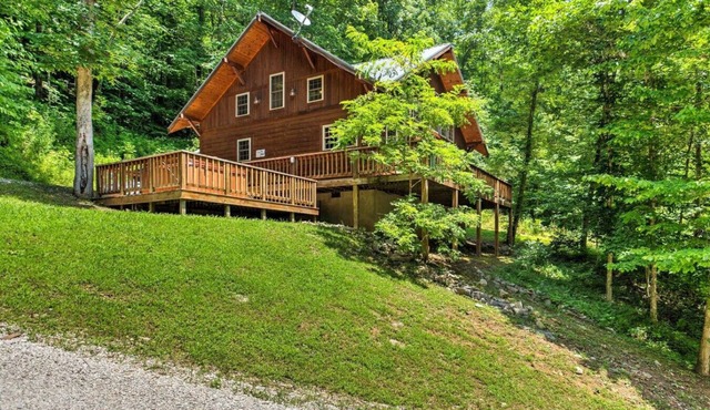 ManeStay- Pet Friendly, Hot Tub, Firepit, 10 mins from Natural Bridge