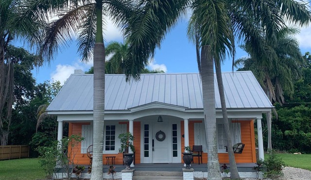 Mango Cottage at Palma Sola Bay