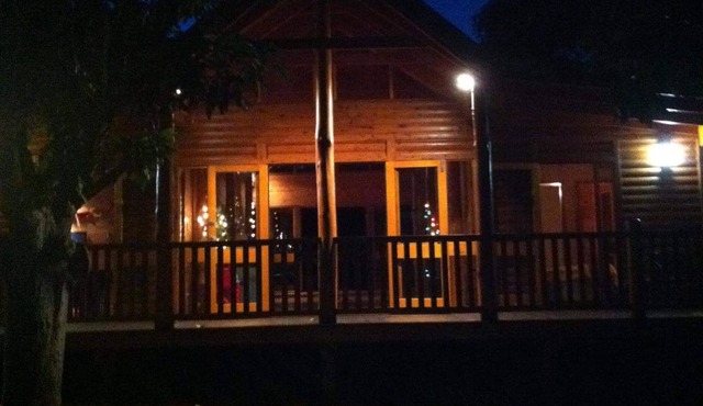 Mango Cottage Magnetic Island sleeps 6