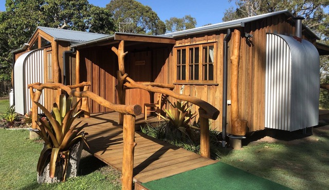 Mango Lodge gateway to Fraser Island