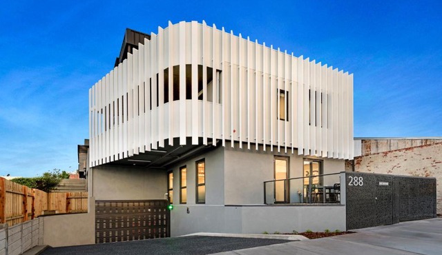 Manhattan Apartments - Glen Iris