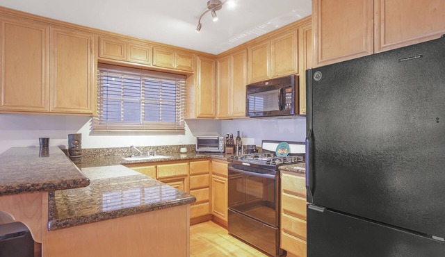Manhattan Beach Walkstreet with front patio, furnished or unfurnished