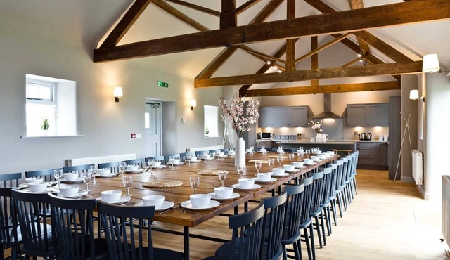 Manifold Farm, luxury exclusive use venue with 2 games rooms, close to Wirksworth