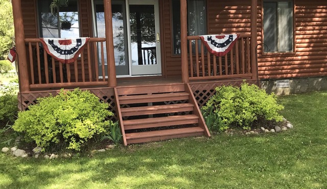 Manistique Lake Water Edge Retreat