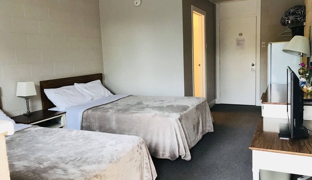 Manitou Motor Inn