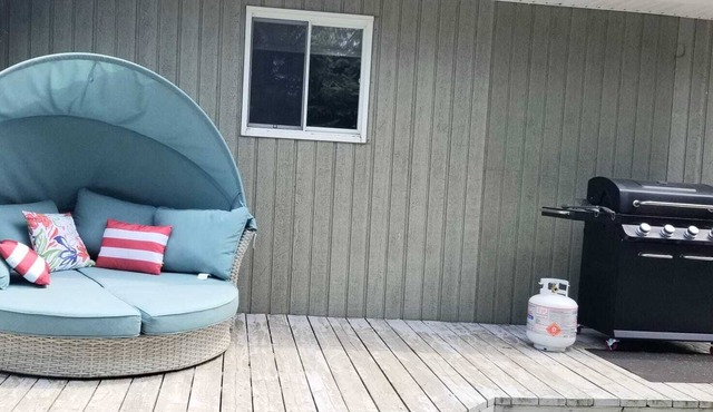 Manitoulin Island, Cozy Retreat . 3 min Walk to Dock