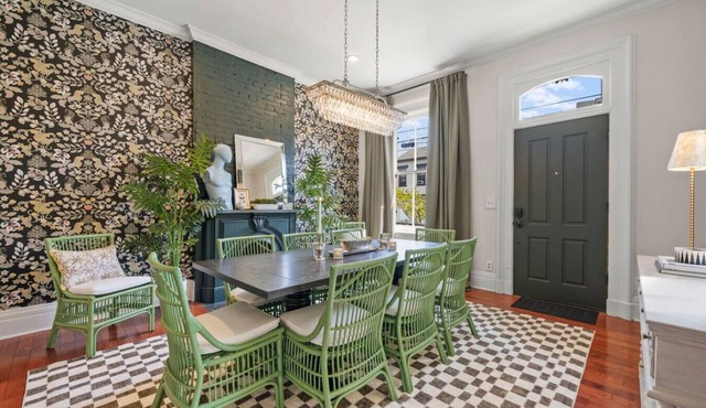 MannequinOnMain | Covington