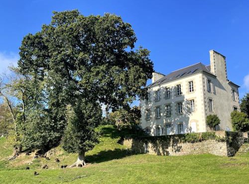 Manoir au bord du Trieux - Grand Appartement avec jardin