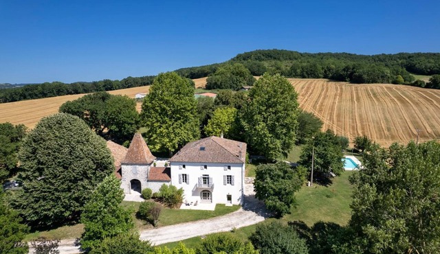 Manoir Campagnard - Seven Bedroom Villa, Sleeps 16
