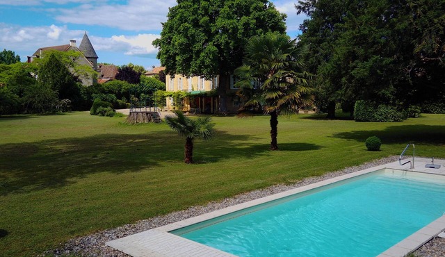 Manoir de Cénac 19th century - with swimming pool and large park