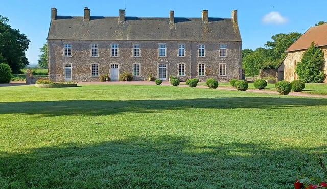 MANOIR DE LA CHAMPAGNE gîte 12/pers with SPA 7 places