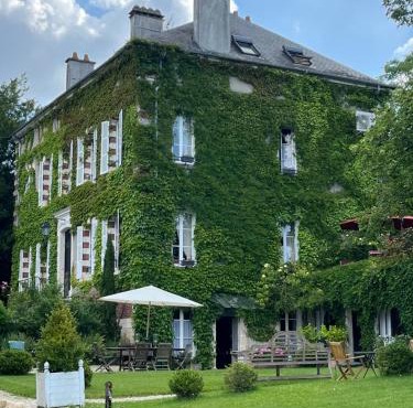 Manoir de La Croix Saint Louis "Luxury Guest House"