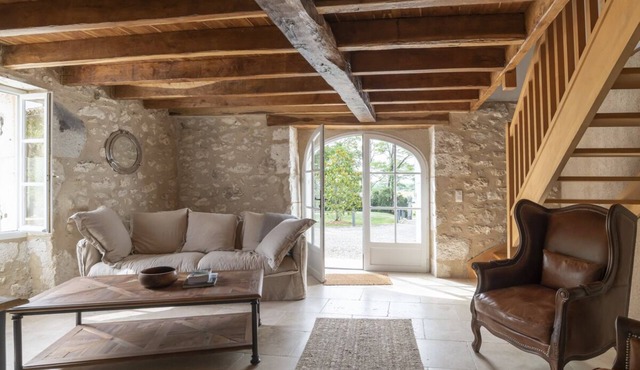 Manoir Du Jasmin - Seven Bedroom Villa, Sleeps 14