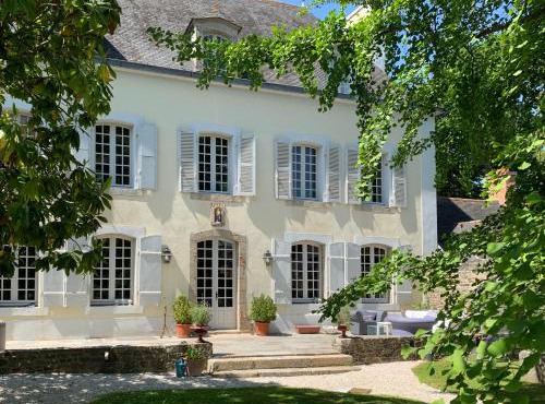 Manoir la Meffrais 1741-Chambres d'hôtes à 3 min de Dinan-Parking Privé