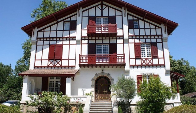 Manoir Mer et Lacs - Nine Bedroom Villa, Sleeps 18