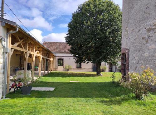 Manoir Saint Joseph - Gîte Brennus - Sens - Piscine - Famille