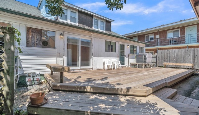 Manor and Mutts #1 (4-Bedroom Cottage) - Pets Allowed by RedAwning