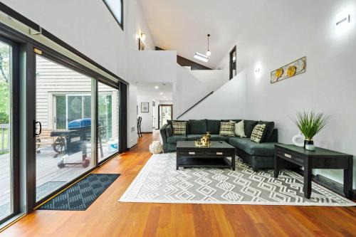 Manor creek Vacation Getaway Navy Family House