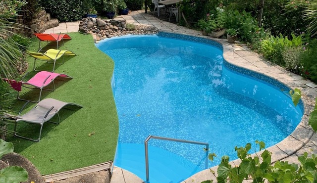 Manor East Wing. Aveyron-Cantal. Stunning Views Over River Lot, Pool, Sleeps 6.