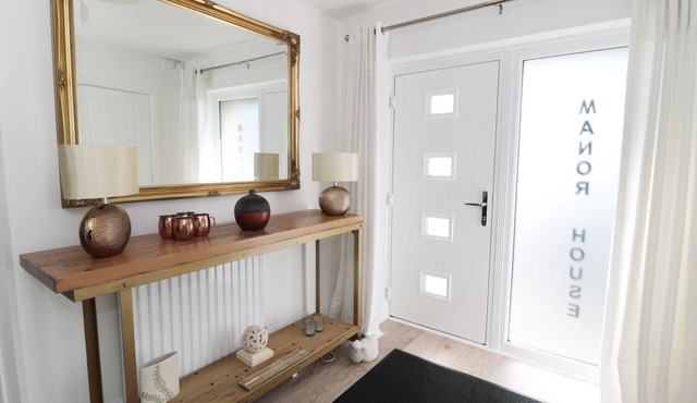 MANOR HOUSE, family friendly, luxury holiday cottage in Warkworth