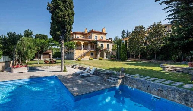 Manor house Triadú-Marqués, Girona