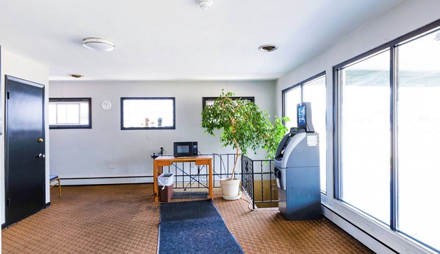 Manor Motel By OYO Near Oak Brook/Chicago Westchester