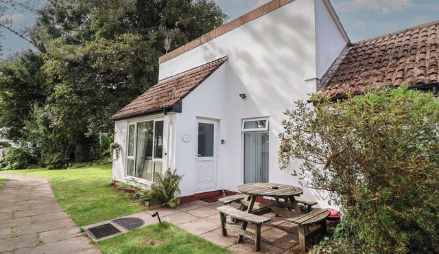 MANORCOMBE 1, pet friendly, with pool in Gunnislake