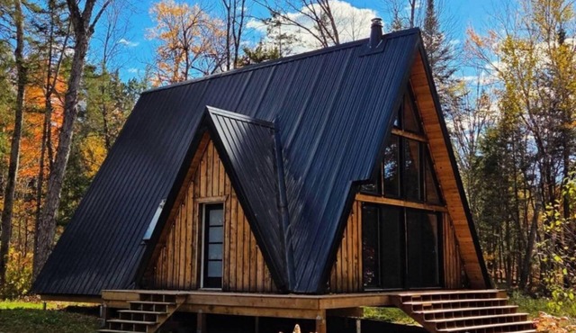 Mansfield A-Frame Retreat - Cozy cliff-top with river views