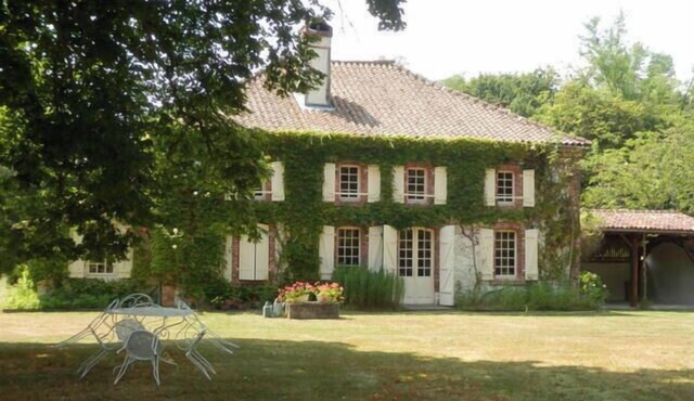 Mansion, 240 m2, 6 bedrooms, 14 people., Private pool on 2 acres