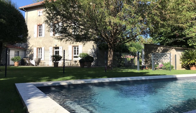 Mansion between Toulouse and Albi