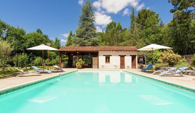 Mansion in Bourgnac with garden