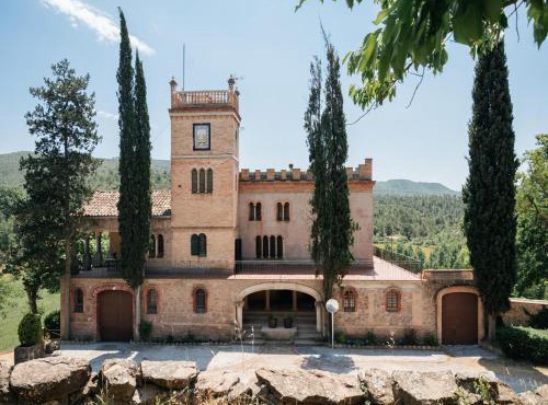 Mansion in Castellnou near Pedraforca Mountains