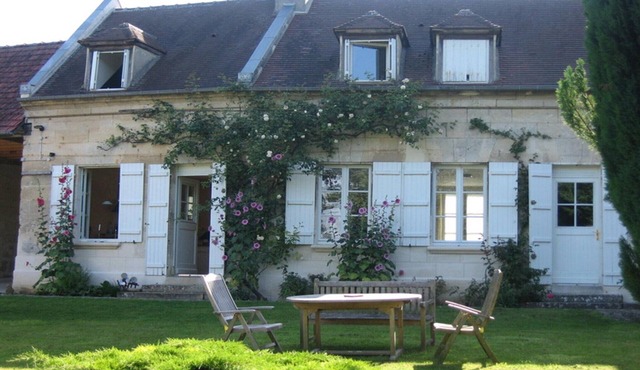 Mansion in Machemont with Private Garden, BBQ & Fireplace