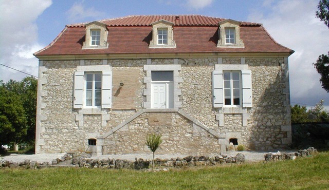 Mansion in the heart of the Bastides completely renovated