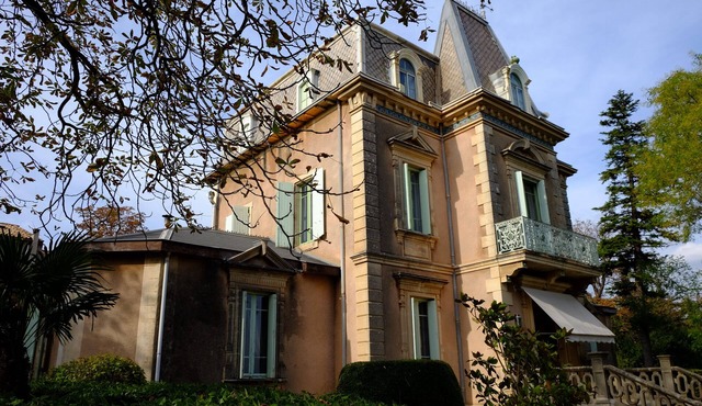 Mansion north of Montpellier