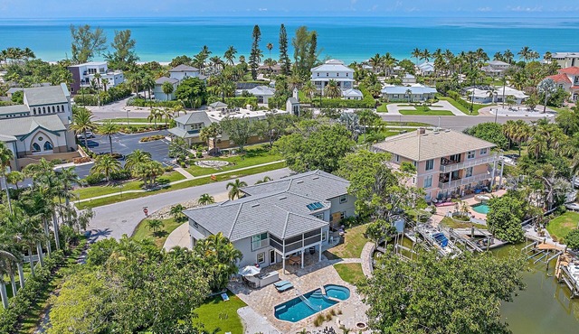 Mansion on Canal, Pool, Dock, Arcade, Gym, Theater, Outdoor Kitchen