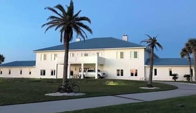 Mansion on the Beach. Villa Giardina di Santa Ninfa