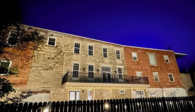 Mansion on the Mississippi River - Hot Tub - Beach - 7 Bedrooms