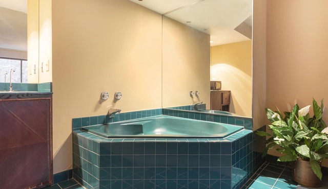 Mansion View Inn and Suite
