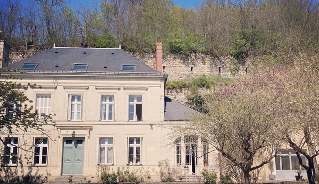 Mansion with heated swimming pool