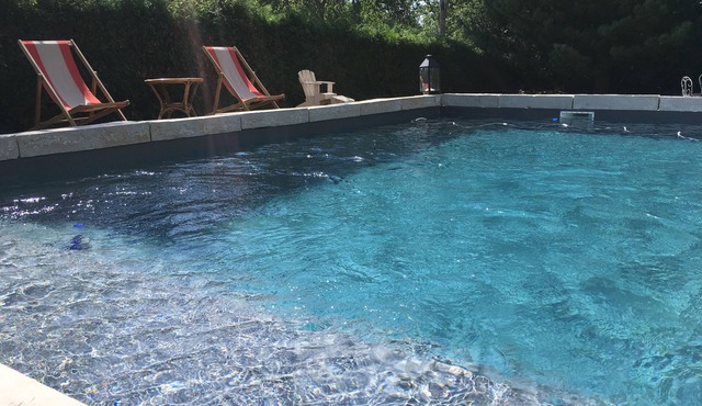 Mansion with swimming pool in the heart of the Auvergne volcanoes