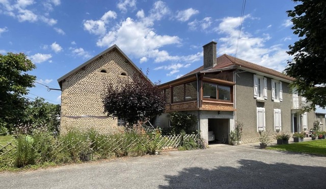 MANTENAN - ESCOUBES - Gîte