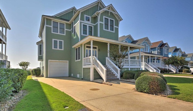 Manteo Waterfront Resort Home with 30-Ft Dock!