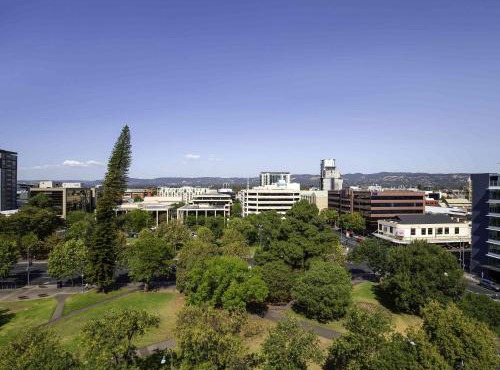 Mantra Hindmarsh Square