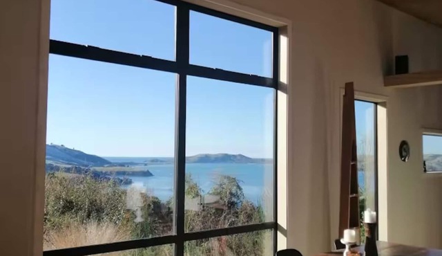 Manu Heights - Tranquil Luxury, Views & Privacy.